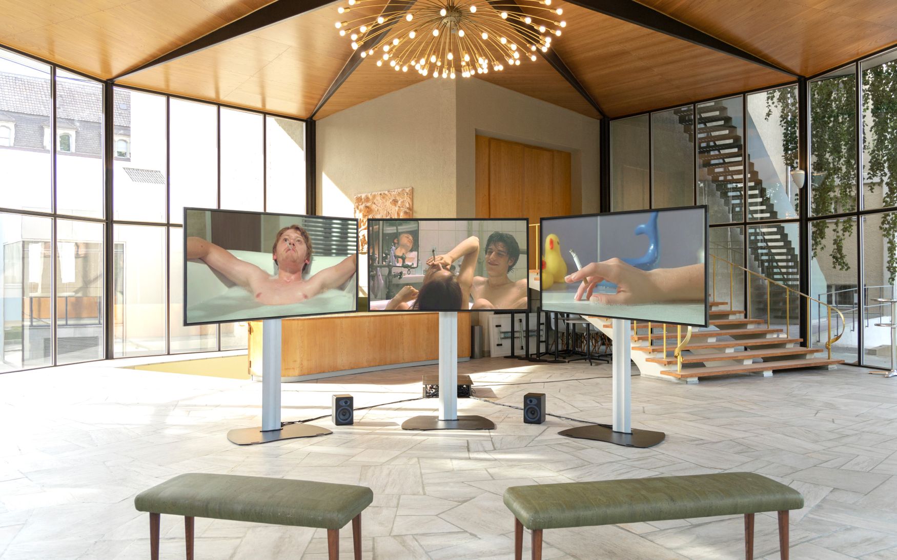 Eröffnung Vom Baden lernen, Bianca Kennedy, We're all in this together, Kurtheater Baden, Foto: Felix Kraus